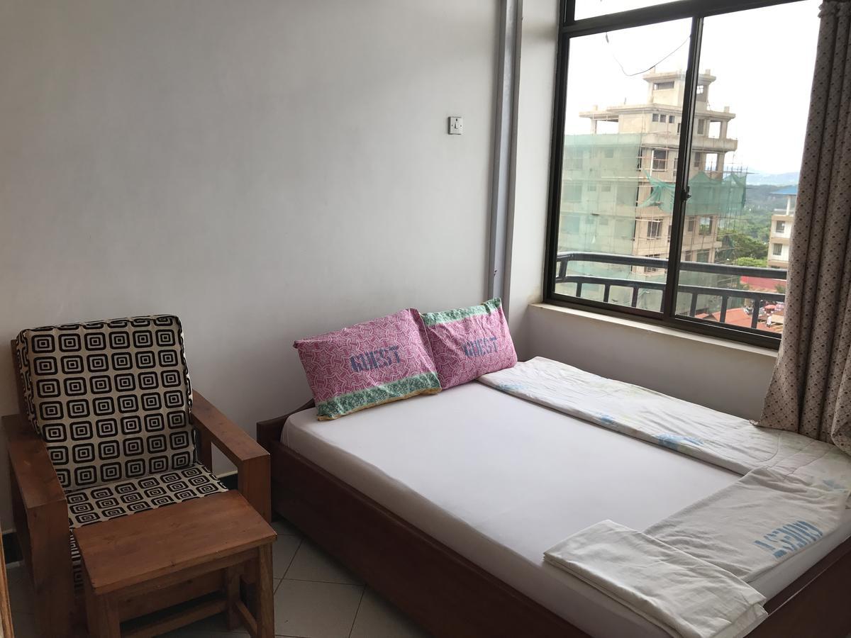 Hotel Dreamstone Moshi Zimmer foto